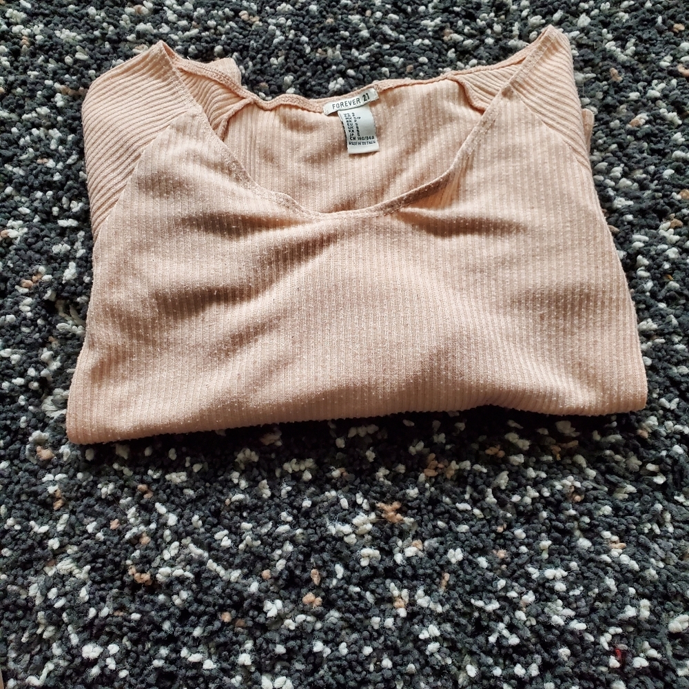 Forever 21 pink t-shirt